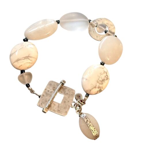 Silpada 925 Sterling Silver & White Beaded Stone Toggle Bracelet - Picture 1 of 11